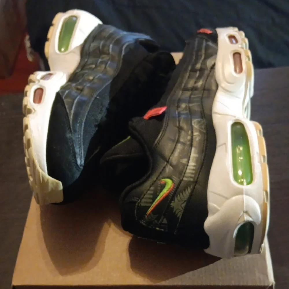 Nike Air Max 95 Rare SE (2020) Worldwide Pack Mens 8 Womens 9.5 EUC - Picture 8 of 9